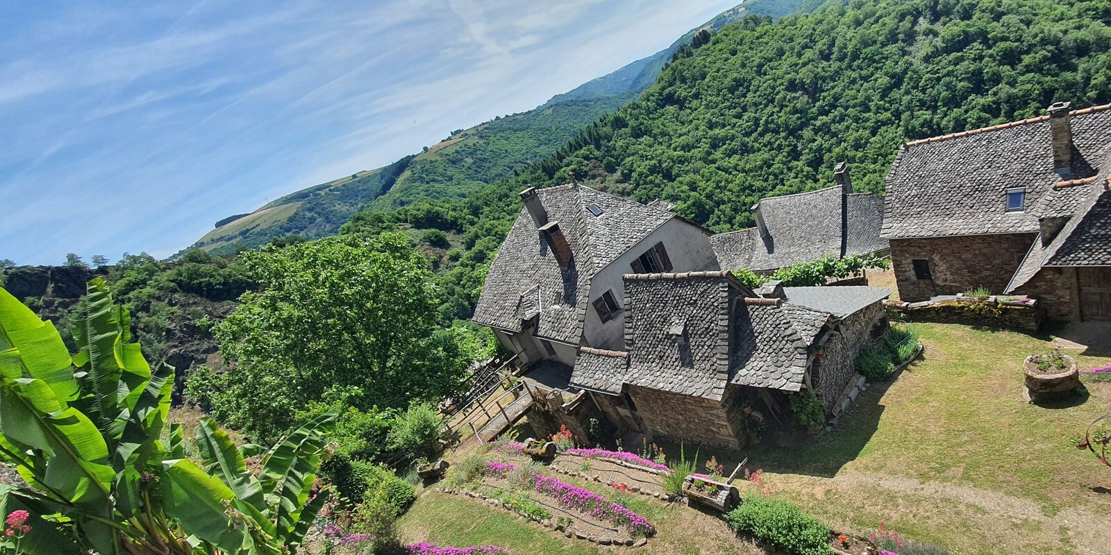 Toits en lauze du village de Conques